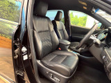 運転席シート廻りは使用感も少なく、良好な状態となっています。丁寧に使われていたことがよくわかりますね。
