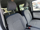 運転席シート廻りは使用感も少なく、良好な状態となっています。丁寧に使われていたことがよくわかりますね