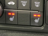 【シートヒーター】寒い日に重宝するシートヒーター!エアコンより早く温まってくれるので寒がりの人も安心ですね♪エアコンの温風は乾燥するから苦手、という方にもをおすすめです。