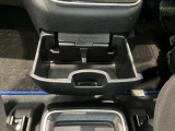 運転席側にドリンクホルダーあります!運転中でも手が届きやすい位置にあって便利です♪