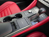 【&ldquo;F SPORT&rdquo;専用ディンプル本革シフトノブ】