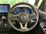 【純正革巻きステアリング】上質な革を使用することで、手にしっかり馴染みとても運転しやすいハンドルです♪