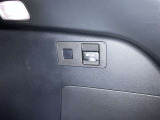 非常時やキャンプなどに役立つAC100Vコンセント付きです。これなら車中泊も出来てしまいますね!