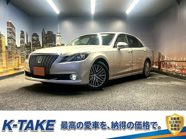 クラウンマジェスタ 3.5 (禁煙車)(メーカーナビ)(バックカメラ)(シ