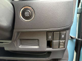 左側はパワースライドドアなので、運転席からも開閉できます♪
