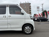 4WD/両側スライドドア/ターボ/リヤヒーター/キーレスキー/フルオートエアコン/フォグランプ/フルフラットシート/スペアキー/アクセサリーソケット/純正オーディオ/純正アルミホイール