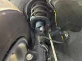 お車を安心してお乗りいただく為には、足回りの定期点検が欠かせません。サービスサポート(有償保証)では無料点検もご提供しており、安心のカーライフをお過ごしいただけるサポート体制が整っています。