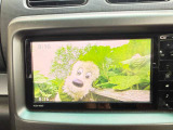 フルセグTVで地デジ放送をキレイに視聴できます。停車中の待ち時間や車内での娯楽にも便利。ご家族でのお出かけがより楽しくなります