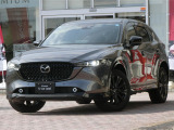 家族利用にも使いやすいサイズ感と、SUVらしい外観を両立したCX-5です。