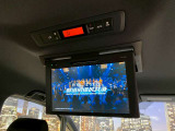 【フリップダウンモニター】付き☆後部座席に座りながら大画面でTVやDVDをお楽しみいただけます♪