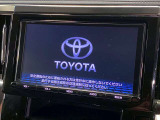 【純正ナビ】人気の純正ナビを装備しております。ナビの使いやすさはもちろん、オーディオ機能も充実!キャンプや旅行はもちろん、通勤や買い物など普段のドライブも楽しくなるはず♪