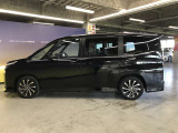 エンジンルーム、室内、クリーニング済みです。厳選したお車を屋内展示場にて展示中☆車両品質には自信がございます!ぜひ一度ご来店ください!!