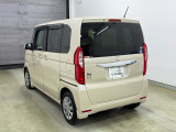 Honda SENSING装着車です。衝突を予測してブレーキをかけたり、前のクルマにちょうどいい距離で走行できる多彩な安心・快適機能を搭載した支援システムがドライバーをサポート。