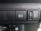 オートマチックハイビームとは、先行車や対向車のライトを認識し、ハイビームとロービームを自動で切り替える機能です。夜道の視界を確保します。詳細は販売店スタッフまでおたずねください。