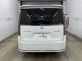 納車時には安全かつ安心してお乗り頂けるようホンダ専門知識を持つ整備スタッフが点検・整備・装備も説明をしてお渡ししております。