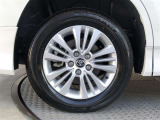 純正16インチアルミ!タイヤサイズは205/60R16です