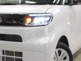 LEDヘッドライトです。デザイン性がよくとても明るいので、夜間の走行や悪天候でも安心です。しかも長寿命!