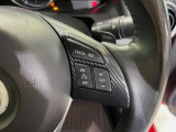 【クルーズコントロール】高速道路もラクラク走行。アクセルを離しても一定速度で走行ができ、長距離運転時の負担を軽減!加速・減速も簡単なスイッチ操作で調整できます。