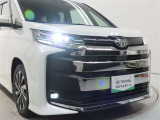高輝度で点灯速度が速く、しかも消費電力の少ないLEDヘッドライトが装備されています!LEDの明るい光が走行中の視界の確保をサポートして、夜のドライブがより楽しく安全に運転できます♪