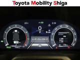 昼間でもくっきり見やすい、高質感メーターです。