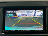 【バックカメラ】運転席から画面上で安全確認ができます。駐車が苦手な方にもオススメな便利機能です。