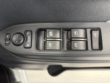 【電動格納ミラーつき】狭い駐車場でも安心です♪