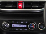 車内を快適に、オートエアコンを装備しています。