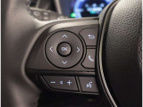 ハンドルから手を放さずに操作出来ますので、安全運転にもつながりますね