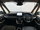 運転席周辺の様子です☆ オーディオ周りやメーター類の位置など、ご確認下さいね♪