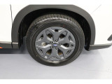 225/60R17のタイヤサイズです。