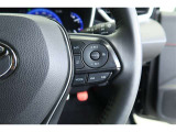 【レーダークルーズコントロール】アクセルペダルを踏まなくても、車間制御モードでは、先行車の車速変化に合わせた追従走行を行い、自動的に加速・減速・停止をします。