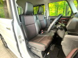 運転席シート廻りは使用感も少なく、良好な状態となっています。丁寧に使われていたことがよくわかりますね。
