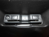 【 ETC車載器 】今や必需品のETC車載器。ETC専用のスマートインターなどを利用できて非常に便利なアイテム。