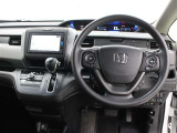 運転席廻りです。