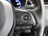アダプティブクルーズコントロール機能付きです。走行中に先行車の様子を検知しながら、設定した車速の範囲内で先行車との距離のキープを支援します。詳細は販売店スタッフまでおたずねください。