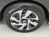 トヨタ認定中古車 5人乗り 5000キロ ナビ&フルセグTV Bluetooth  DVD再生 LEDヘッドライト ワンオーナー スマートキー ETC  ドラレコ 衝突軽減ブレーキ 踏み間違い防止措置