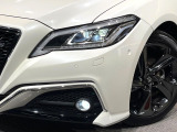 【三眼LEDヘッドライト】スタイリッシュな見た目の三眼LEDヘッドライトを装備♪スタイルだけでなく、夜間の走行も視界良好で安心してお乗りいただけます。