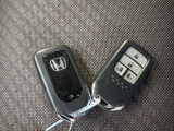 キー操作の手間が少なく、乗車から発進までの流れがスムーズ。毎日の運転がより快適になります