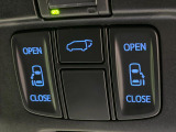【両側パワースライドドア】スマートキーや運転席のスイッチで後席両側スライドドアの開閉が可能♪電動だから力を入れてドアを開ける必要が無く、小さなお子様でも簡単に開け閉めでき快適です♪