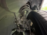 お車を安心してお乗りいただく為には、足回りの定期点検が欠かせません。サービスサポート(有償保証)では無料点検もご提供しており、安心のカーライフをお過ごしいただけるサポート体制が整っています。