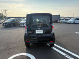 プライバシーガラス 室内の急な温度変化を防ぎ、日焼け防止や目隠し等の役目をしております。