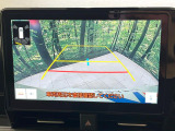 【バックカメラ】駐車時に後方がリアルタイム映像で確認できます。大型商業施設や立体駐車場での駐車時や、夜間のバック時に大活躍!運転スキルに関わらず、今や必須となった装備のひとつです!