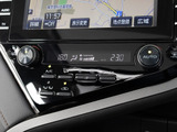 ★使いやすさや安全性を追求したステアリング周り!高級車ゆえにスイッチ類が多いのも特徴ですね!考え尽くされた配置ですぐに使いこなす事が出来ますのでご安心下さい!是非、体感してみて下さい!!