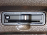 ■【ETC車載器】が装備されています。セットアップをしてお渡しとなり、ETCカードを差し込むだけで高速道路の利用が可能です。