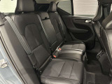 ナンバー付きの車両は公道試乗可能です(登録済未使用車など一部除く)。また、取り回しの確認など、広い場内でご試乗も可能です。お気軽に申し付けください。