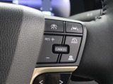 レーダークルーズコントロール作動時に車線維持に必要な運転操作の支援を行う「レーントレーシングアシスト(LTA)」を搭載しています。