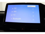 Bluetoothオーディオ再生、地デジ(フルセグ)対応。CD・DVDプレイヤーも装着しています☆