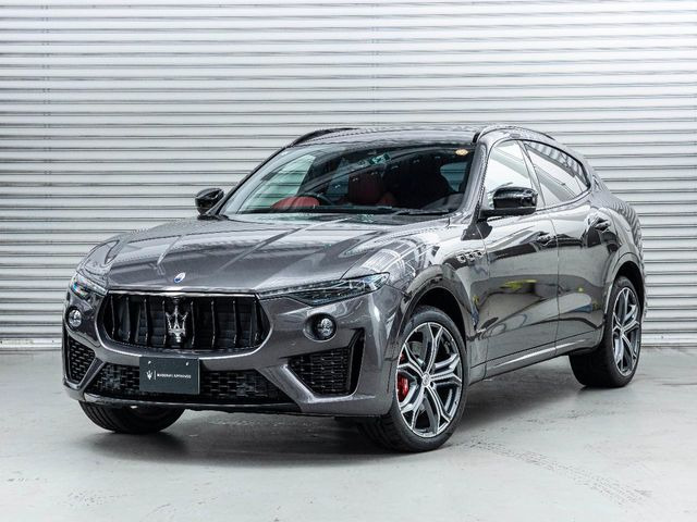 レヴァンテ S グランスポーツ 4WD 