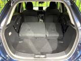普段のお買い物や通勤、送迎等に十分な荷室スペースを確保しております。セカンドシートを倒すと、大きな荷物の積載も可能です♪