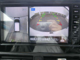 まるで上空から見下ろしているような感じで駐車が楽にできるインテリジェントアラウンドビューモニター